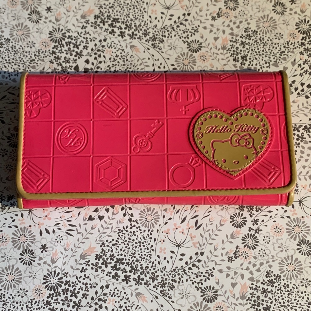 Hot pink Hello Kitty wallet